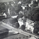 Vue panoramique de la Mairie, de l'Eglise St-Leu St-Gilles et de l'esplanade