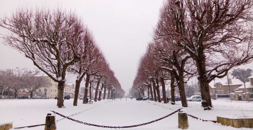 Esplanade sous la neige